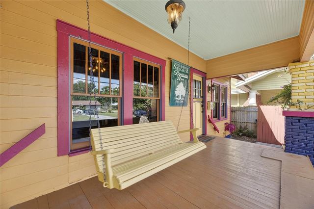 810 W RIVER HEIGHTS AVENUE, Tampa, FL 33603