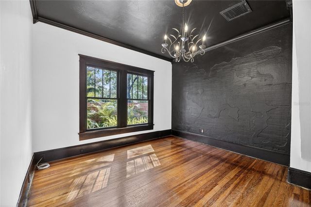 810 W RIVER HEIGHTS AVENUE, Tampa, FL 33603