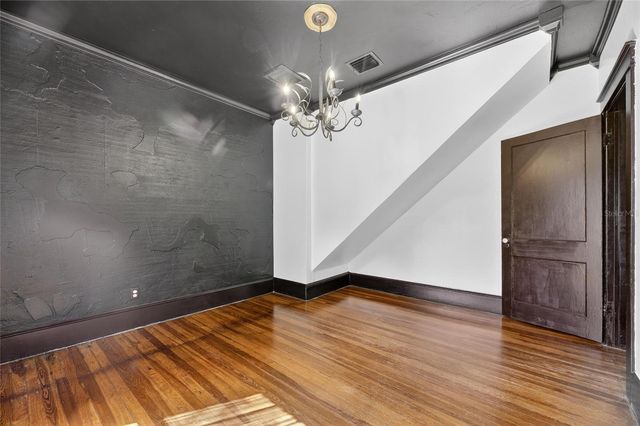 810 W RIVER HEIGHTS AVENUE, Tampa, FL 33603