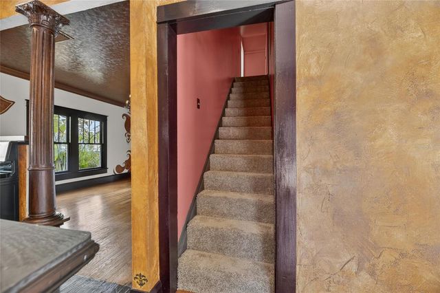 810 W RIVER HEIGHTS AVENUE, Tampa, FL 33603