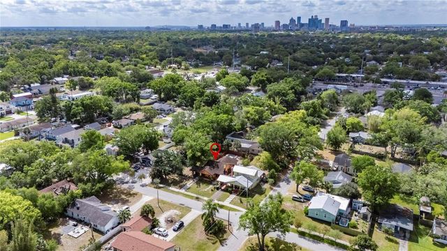 810 W RIVER HEIGHTS AVENUE, Tampa, FL 33603