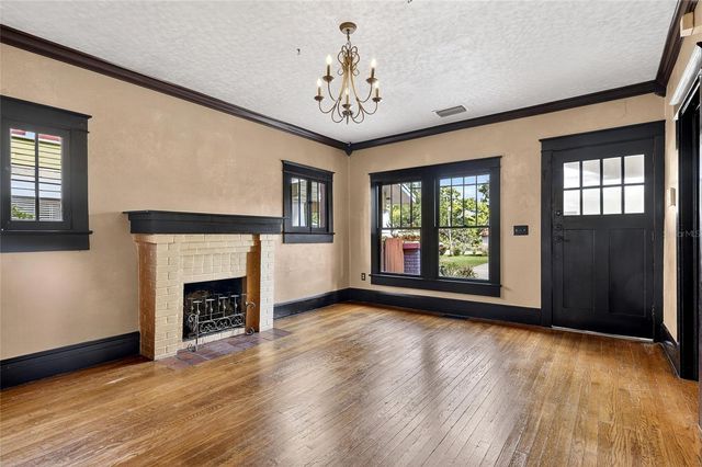 810 W RIVER HEIGHTS AVENUE, Tampa, FL 33603