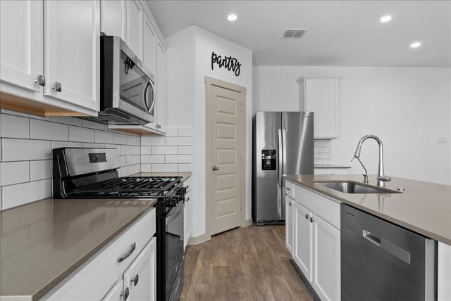 635 Hidden Brook Drive, Baytown, TX 77523