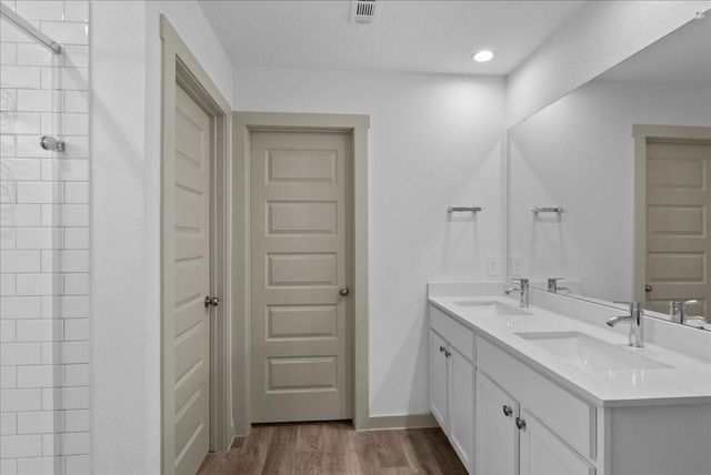 635 Hidden Brook Drive, Baytown, TX 77523