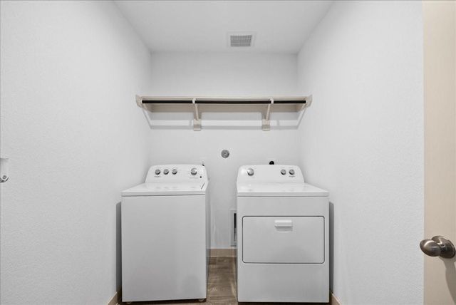 635 Hidden Brook Drive, Baytown, TX 77523