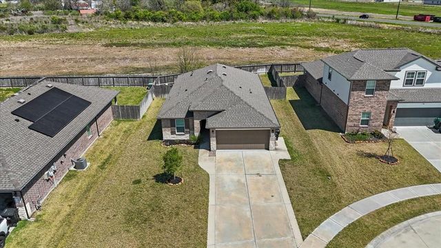 635 Hidden Brook Drive, Baytown, TX 77523