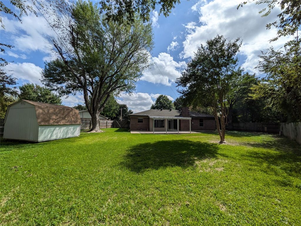 1104 Thistle Court, Benbrook, TX 76126 — photo 2