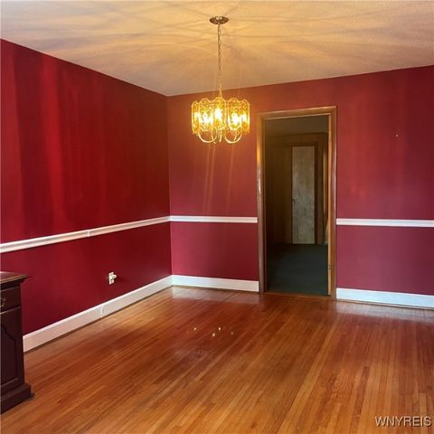 82 Onondaga Ave, West Seneca, NY 14220