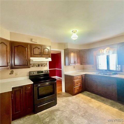 82 Onondaga Ave, West Seneca, NY 14220