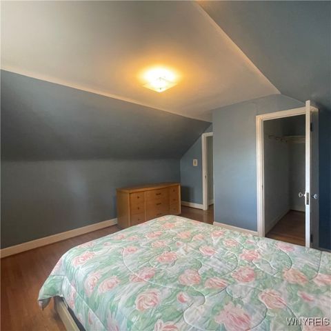 82 Onondaga Ave, West Seneca, NY 14220