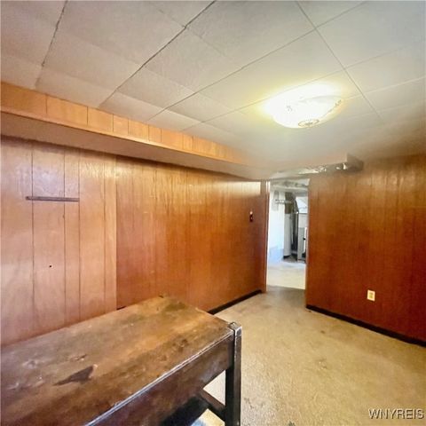 82 Onondaga Ave, West Seneca, NY 14220