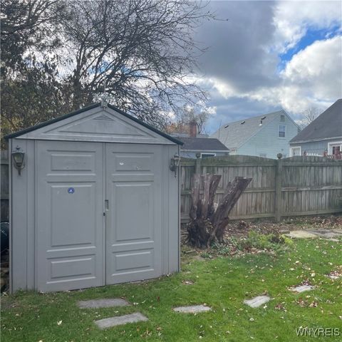 82 Onondaga Ave, West Seneca, NY 14220