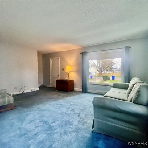 82 Onondaga Ave, West Seneca, NY 14220