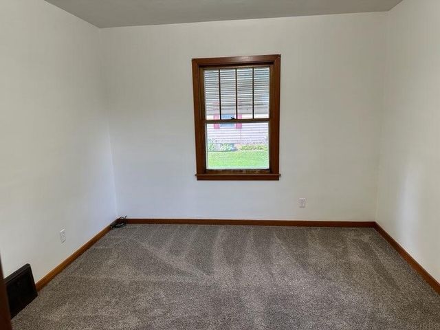 605 6th Avenue, Charles City, IA 50616