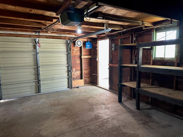 605 6th Avenue, Charles City, IA 50616