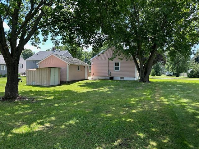 605 6th Avenue, Charles City, IA 50616