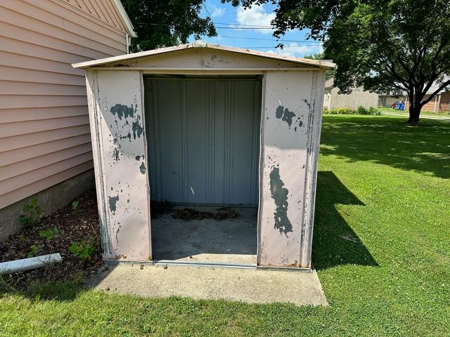 605 6th Avenue, Charles City, IA 50616