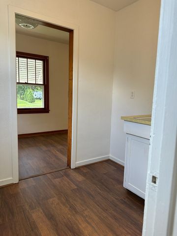 605 6th Avenue, Charles City, IA 50616