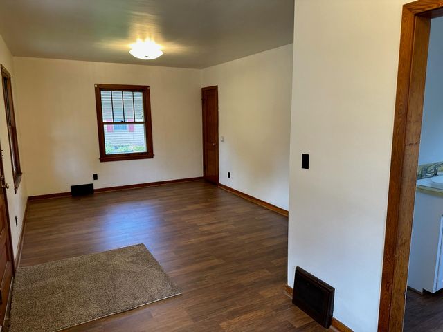 605 6th Avenue, Charles City, IA 50616