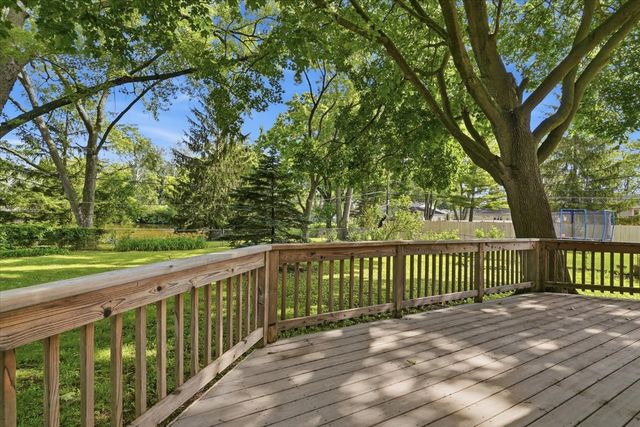 641 Clover Road, Wauconda, IL 60084