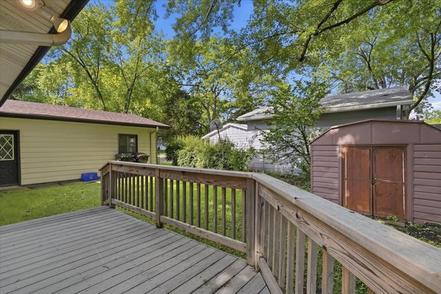 641 Clover Road, Wauconda, IL 60084