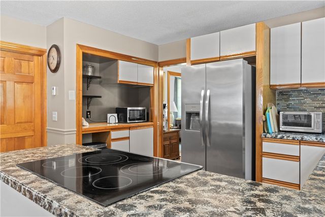 189 Wolf Rock Road, Exeter, RI 02822