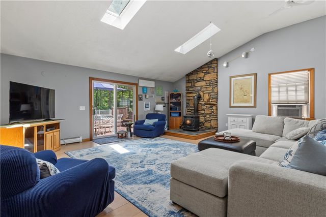 189 Wolf Rock Road, Exeter, RI 02822