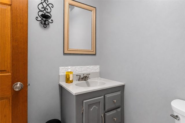189 Wolf Rock Road, Exeter, RI 02822