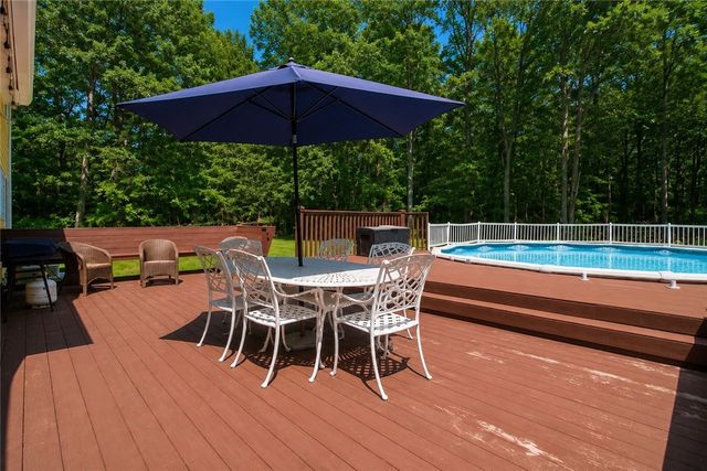 189 Wolf Rock Road, Exeter, RI 02822