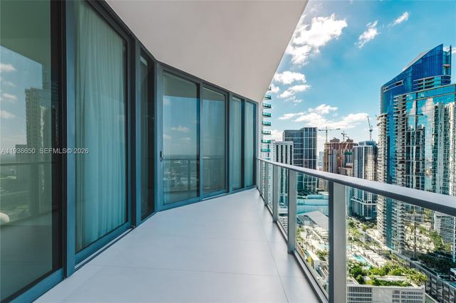 1000 Biscayne Blvd 3802, Miami, FL 33132