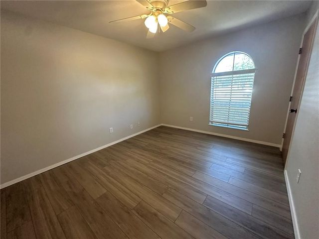 101 Terlingua Dr, Portland, TX 78374
