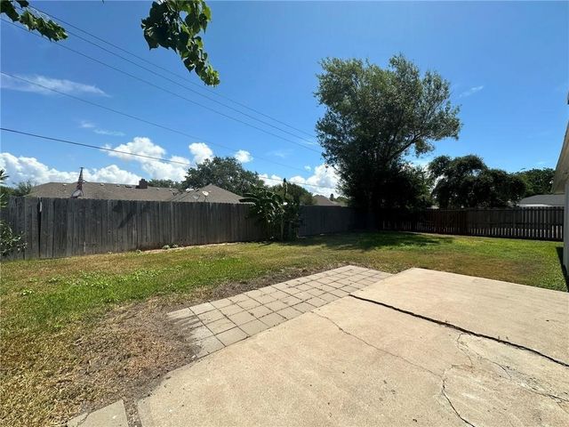 101 Terlingua Dr, Portland, TX 78374