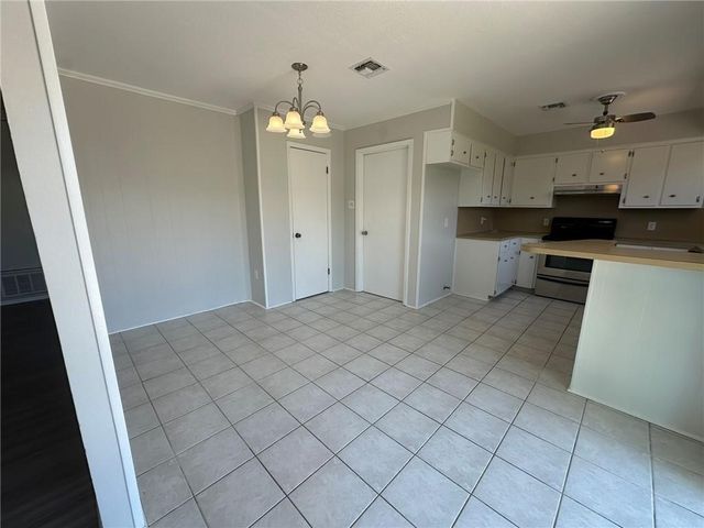 101 Terlingua Dr, Portland, TX 78374