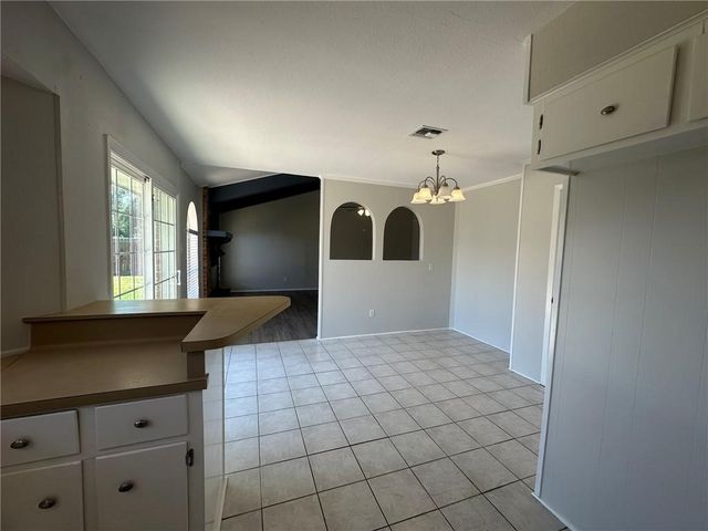 101 Terlingua Dr, Portland, TX 78374