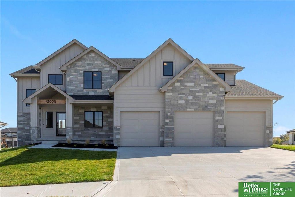 11043 S 220th Street, Gretna, NE 68028