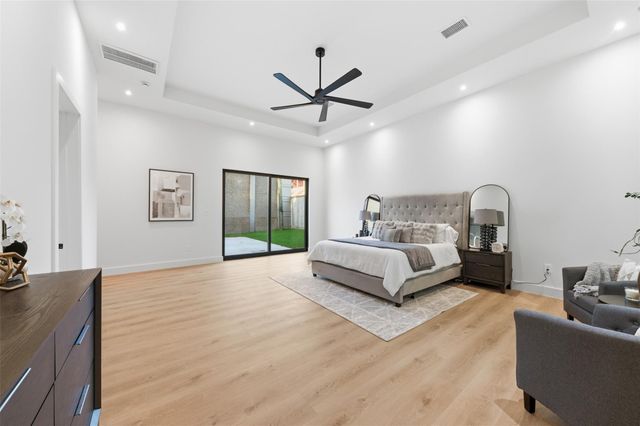 934 Autumn Oaks Drive, Houston, TX 77079