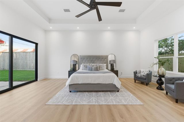 934 Autumn Oaks Drive, Houston, TX 77079