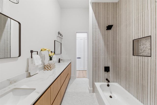 934 Autumn Oaks Drive, Houston, TX 77079