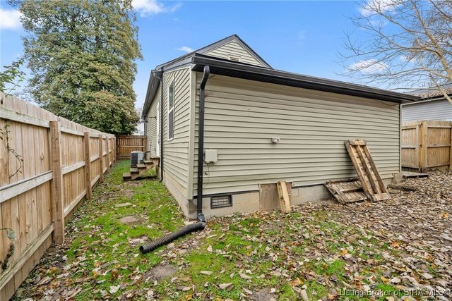 917 Fulton Street, Jeffersonville, IN 47130