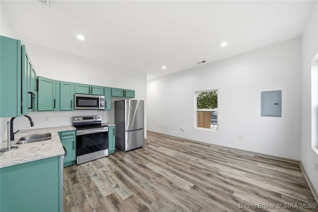 917 Fulton Street, Jeffersonville, IN 47130