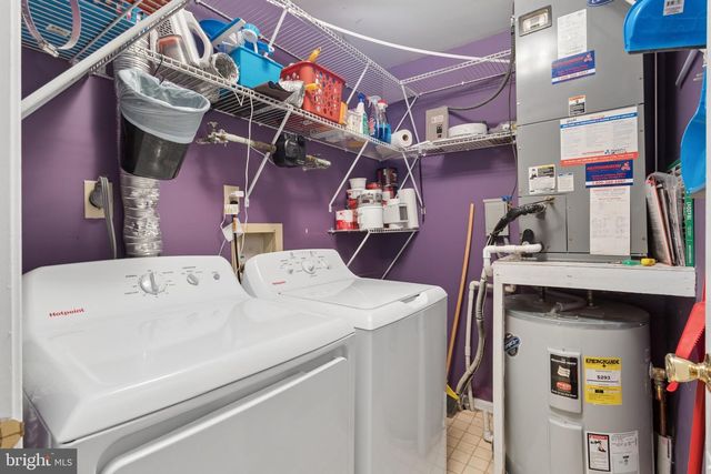 1015-B SCOTSWOOD CT, Mount Laurel, NJ 08054