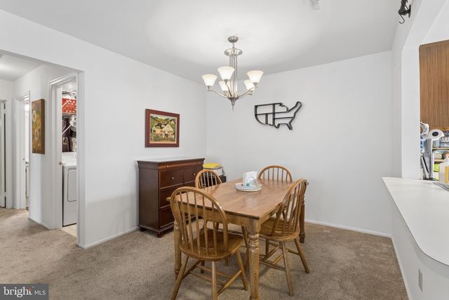 1015-B SCOTSWOOD CT, Mount Laurel, NJ 08054