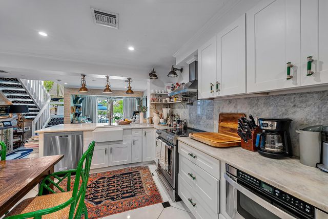 3543 S Ocean Boulevard 107, South Palm Beach, FL 33480