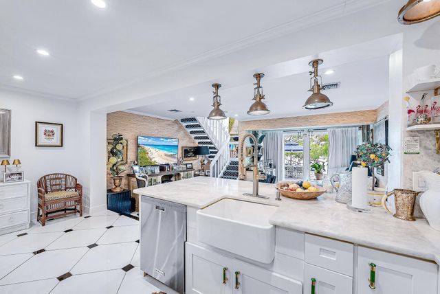 3543 S Ocean Boulevard 107, South Palm Beach, FL 33480