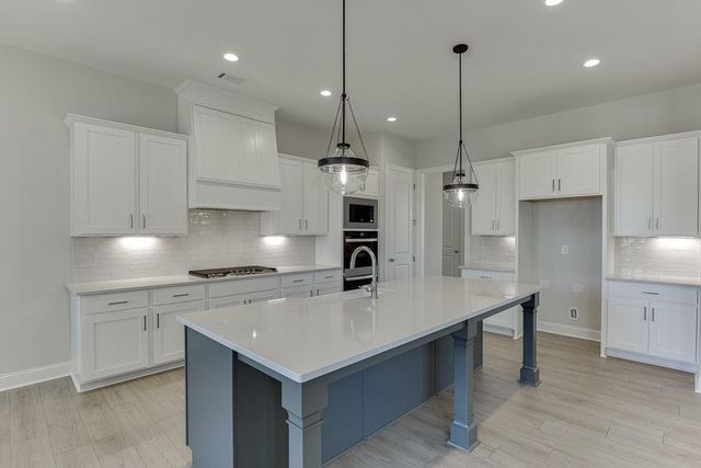 450 Thunder Road, Buford, GA 30518