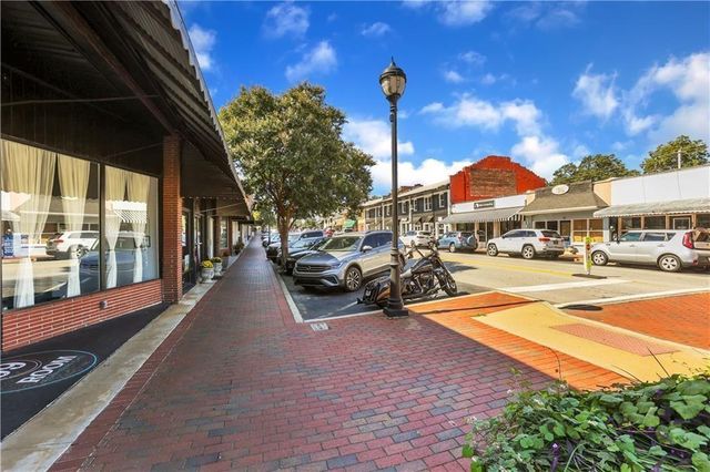 450 Thunder Road, Buford, GA 30518