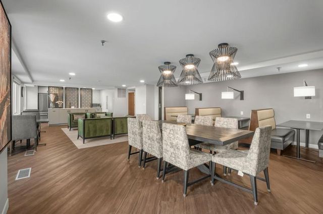 433 S 7th Street 1627, Minneapolis, MN 55415