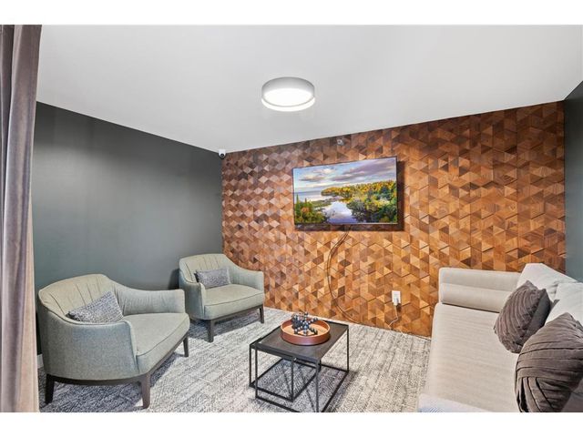 433 S 7th Street 1627, Minneapolis, MN 55415