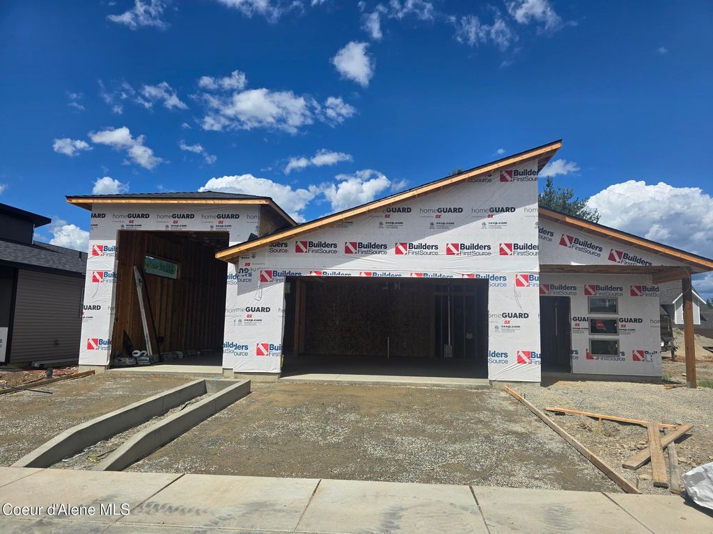 13944 N Rainier Loop, Rathdrum, ID 83858