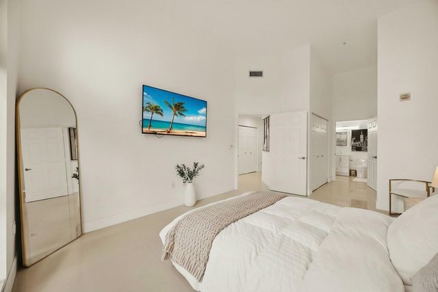 616 Clearwater Park Road 101, West Palm Beach, FL 33401